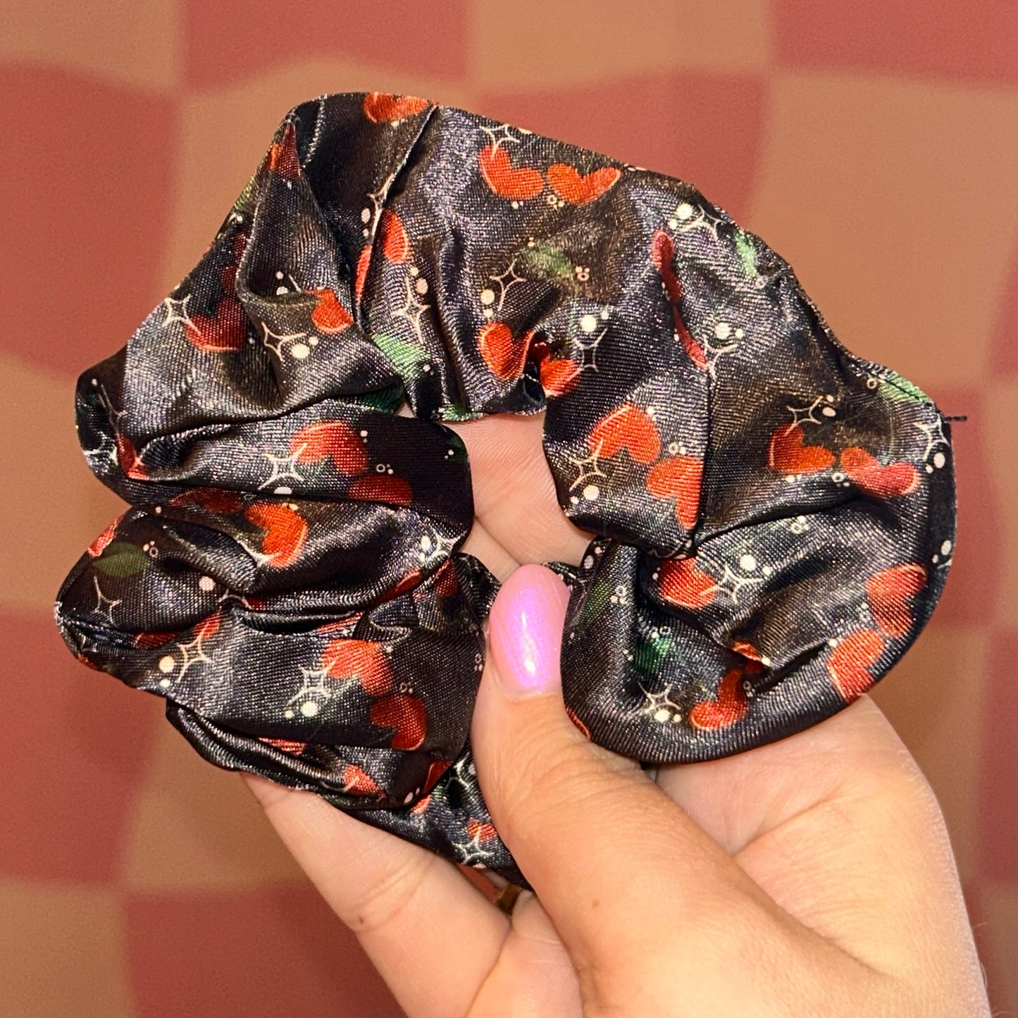 Scrunchie - Cherry Hearts