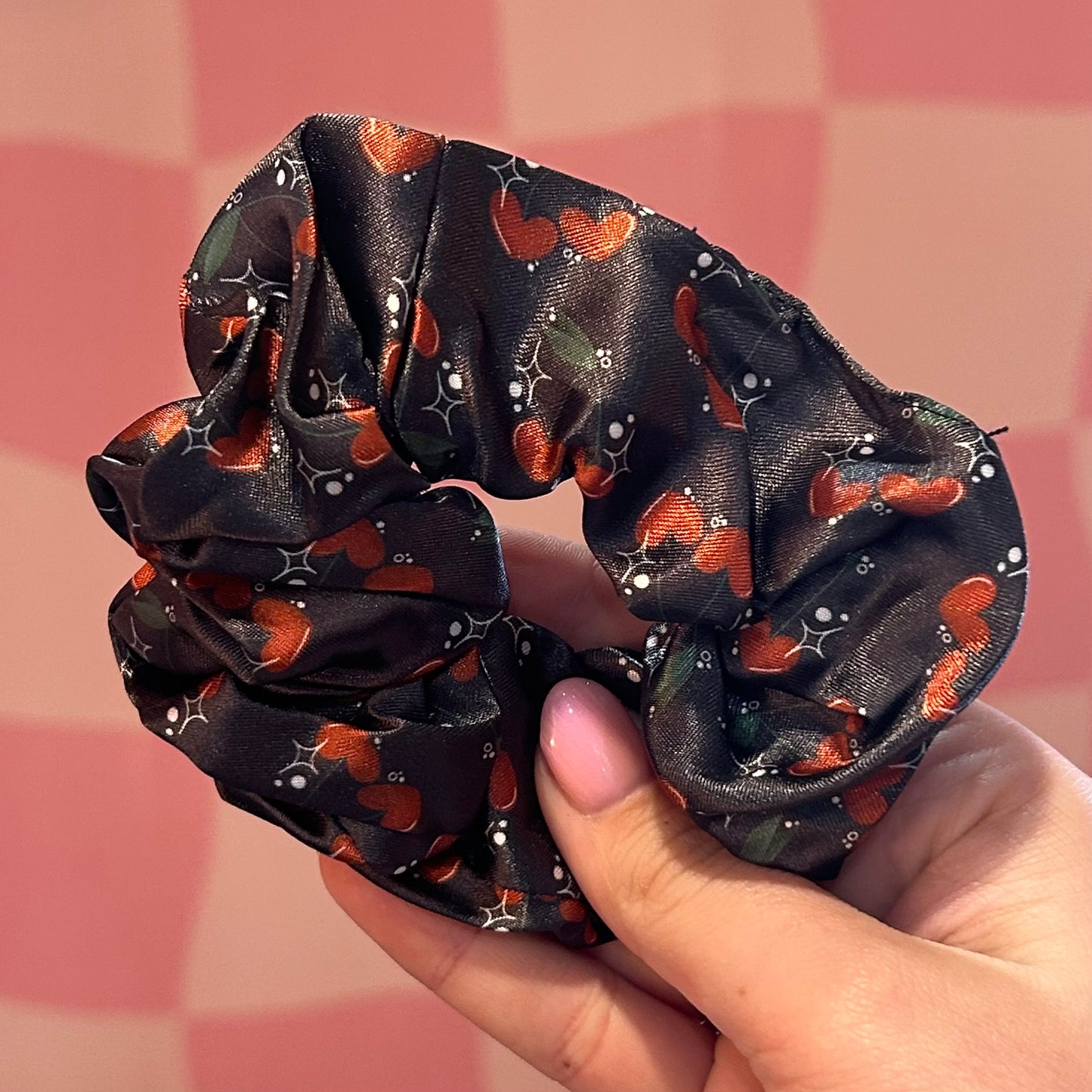 Scrunchie - Cherry Hearts