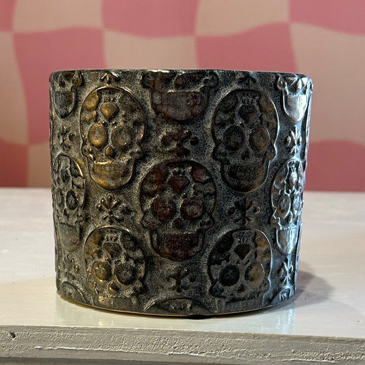 Embossed Skull Pot