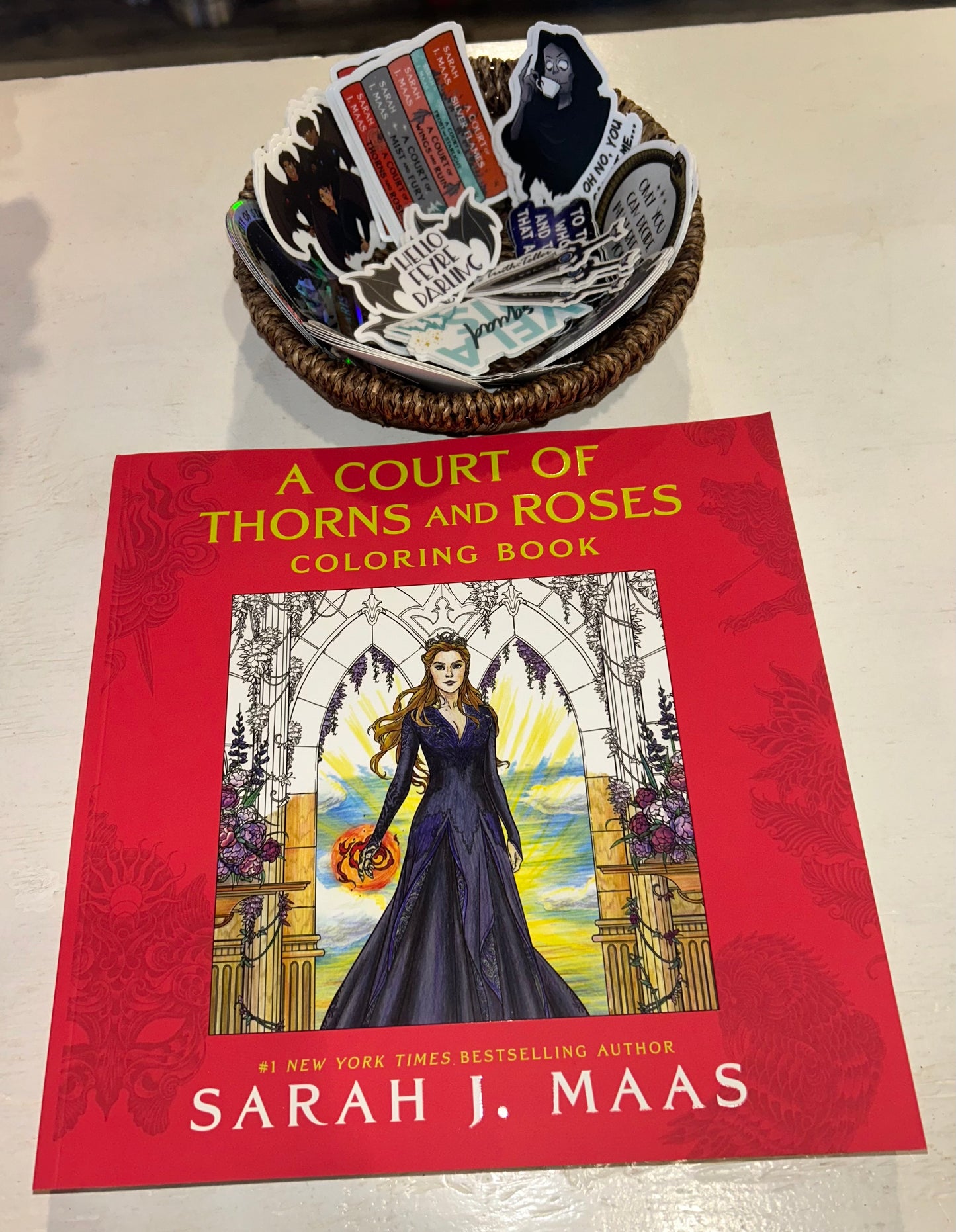 A Court of Thorns and Roses Coloring Book (ACOTAR)