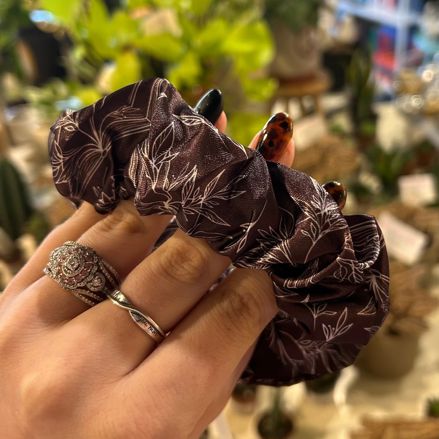 Scrunchie - Maroon Floral Book