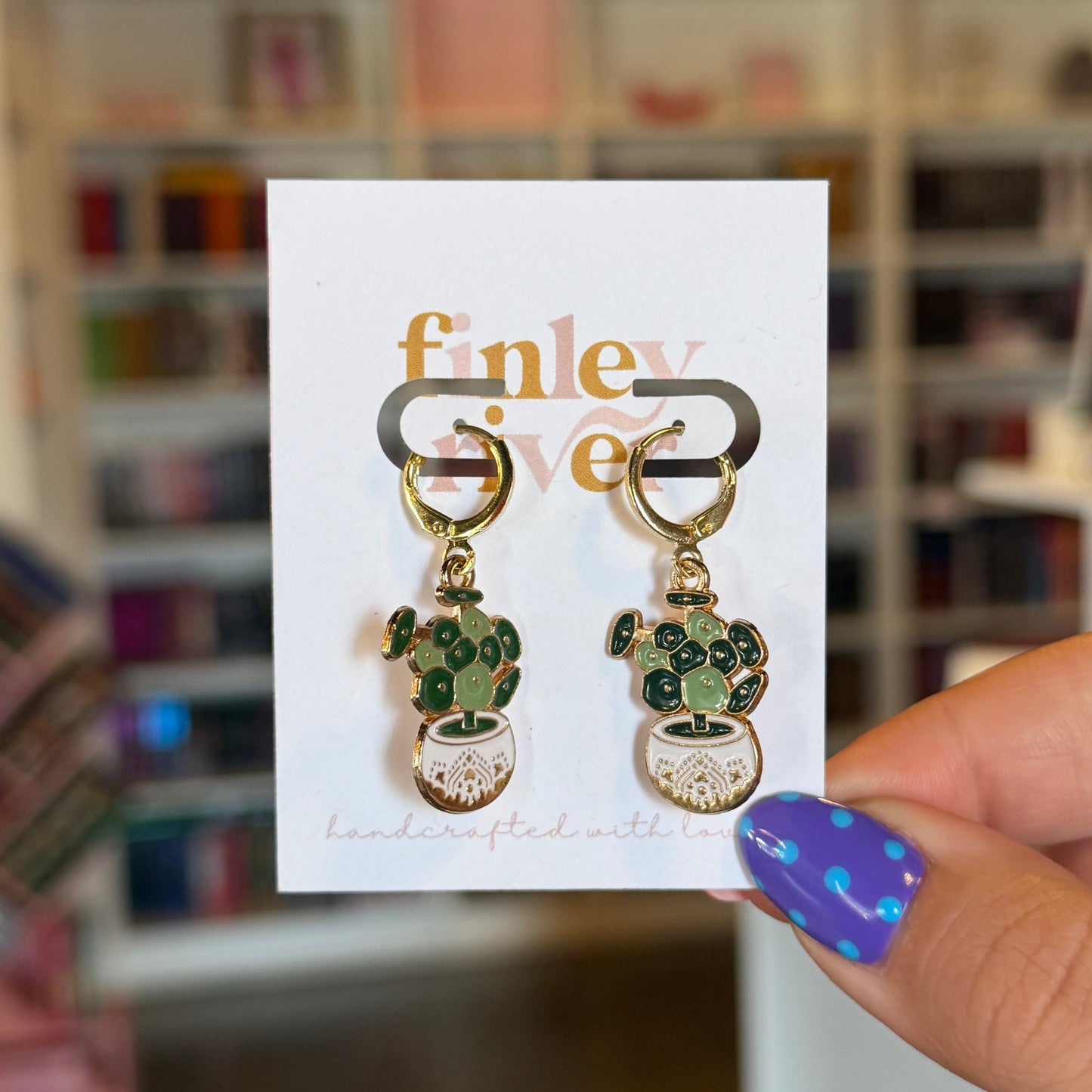 Pilea Huggies Earrings