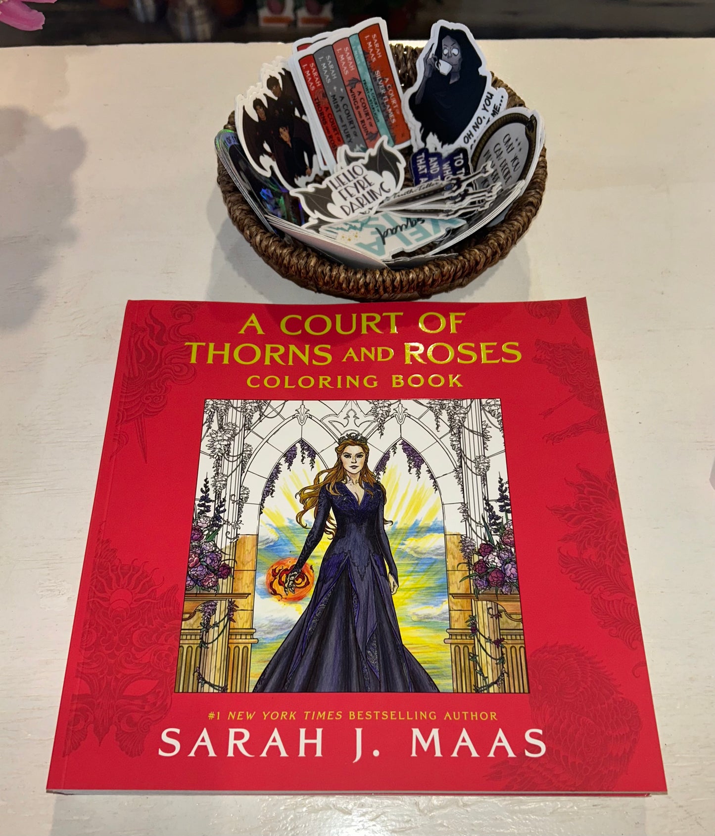 A Court of Thorns and Roses Coloring Book (ACOTAR)